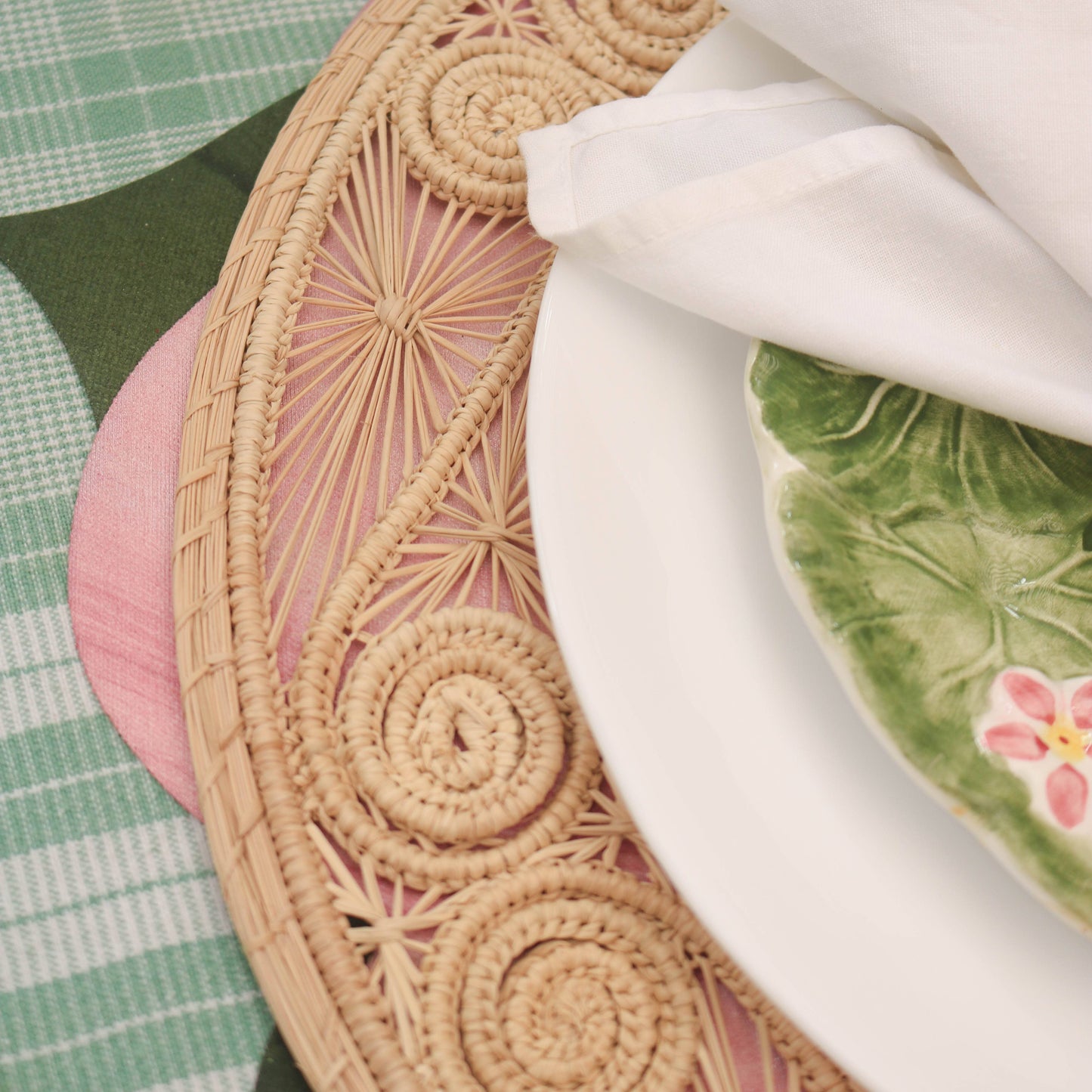 Caracoli Placemat: Natural/no Color / 13.7 Inches
