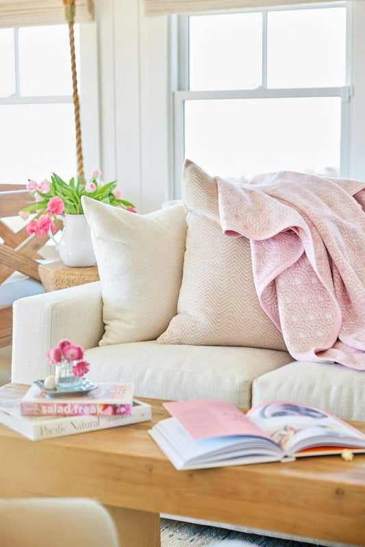 Seaside Scallops Blush Blanket: Original