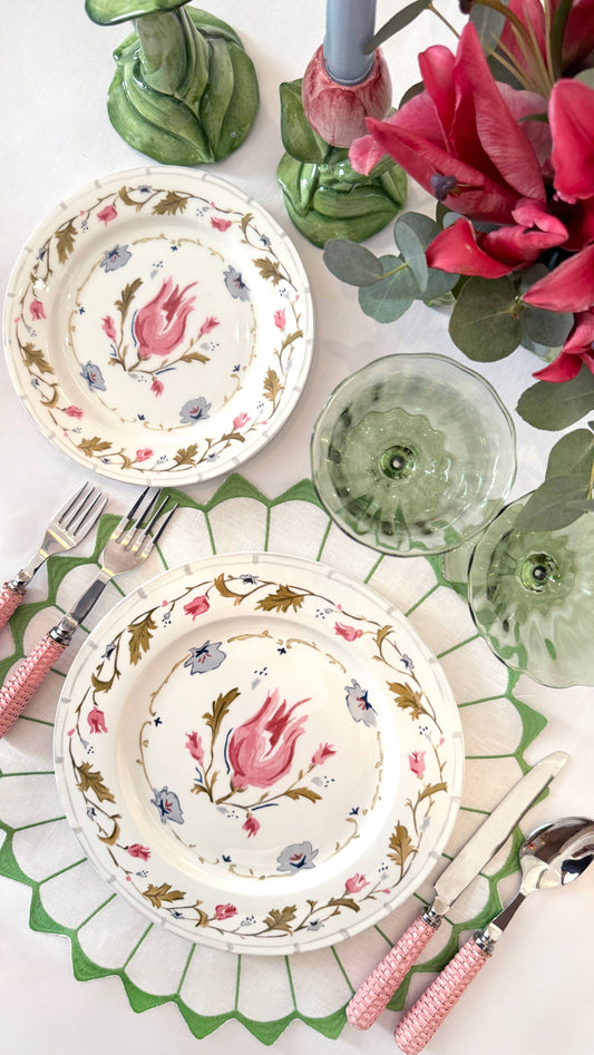 Charlotte Green Embroidered Scalloped Placemat (set of 4)