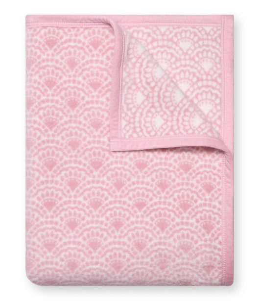 Seaside Scallops Blush Blanket: Original