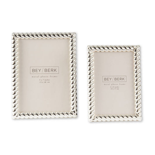 Silver Plated Rope Design Frame
: 5x7