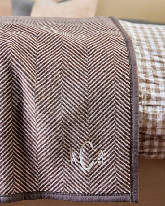 Harborview Herringbone Chocolate Blanket: Original