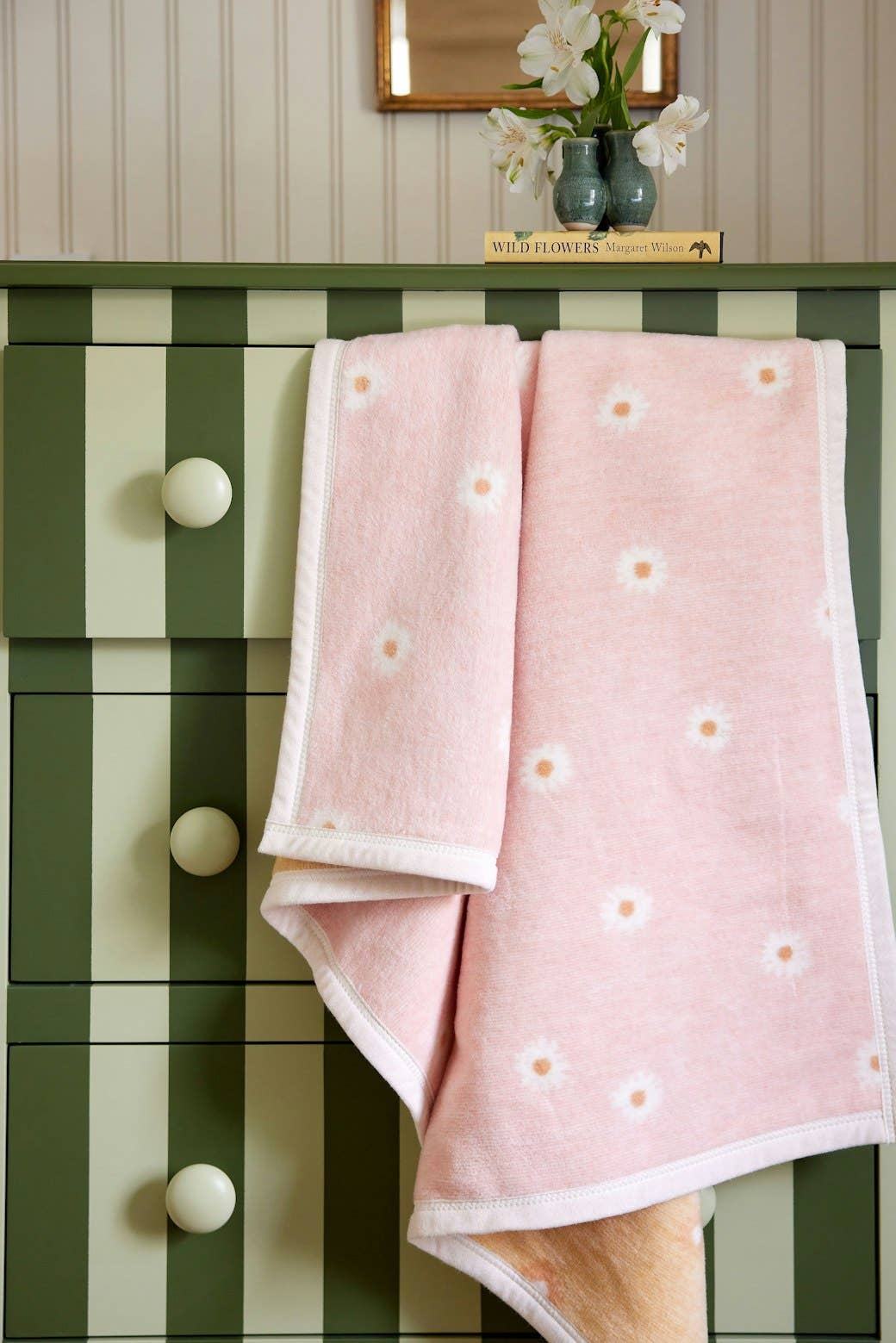 Lazy Daisies Mini Blanket: Mini