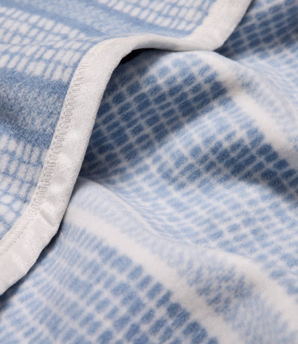 Market Stripe Fog Blanket: Original