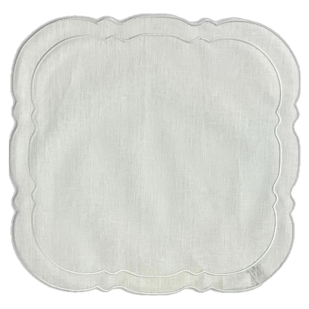 Scallop Square White with White Placemats Set of 4