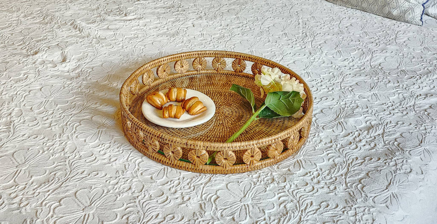 Rattan Round Tray with Glass Insert: Honey Brown / 16"