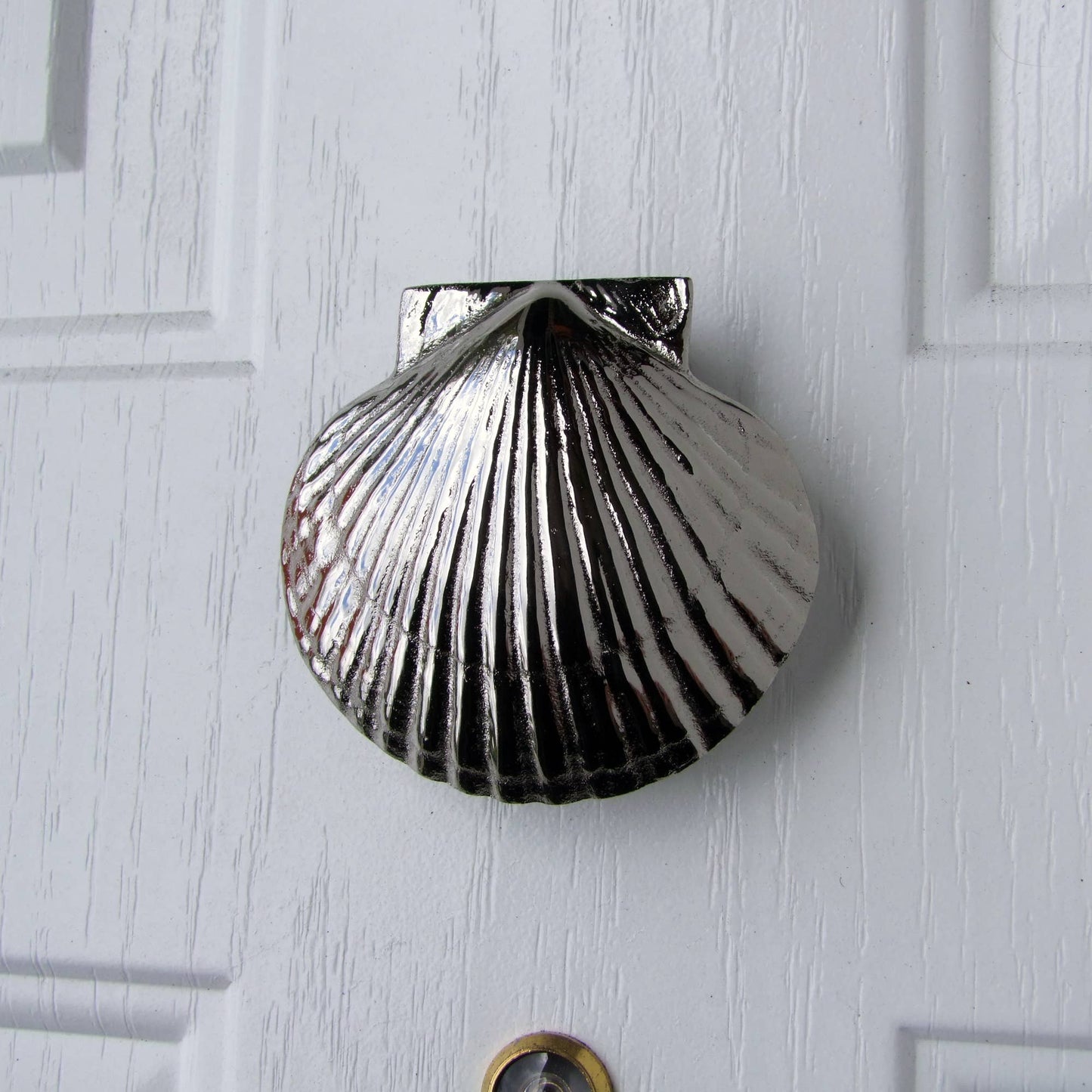 Scallop Door Knocker: Brass / 3.75H x 4W