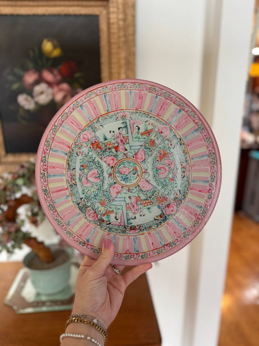 Grandmillennial China Plate Cutting Board: Reticulated Rose Medallion