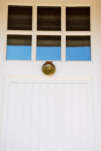 Scallop Door Knocker: Brass / 3.75H x 4W