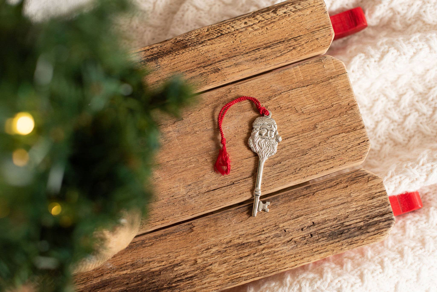 Magical Santa Key Ornament - Christmas Eve Gift for Child: Santa Key and Red Tassel