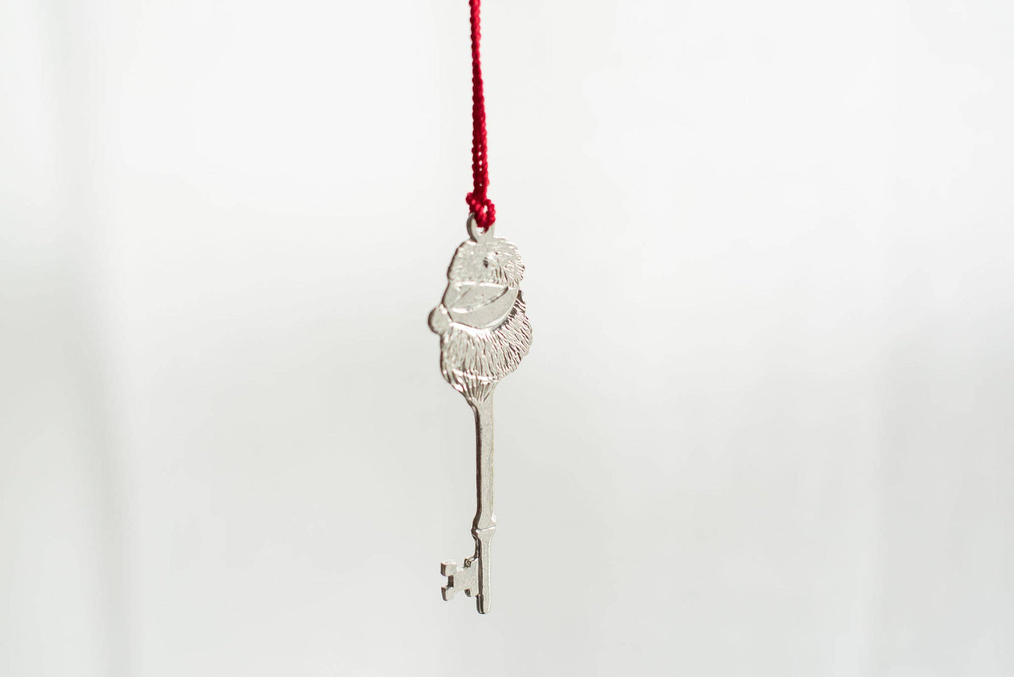 Magical Santa Key Ornament - Christmas Eve Gift for Child: Santa Key and Red Tassel