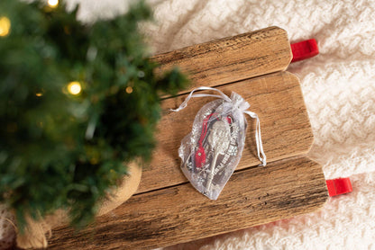 Magical Santa Key Ornament - Christmas Eve Gift for Child: Santa Key and Red Tassel