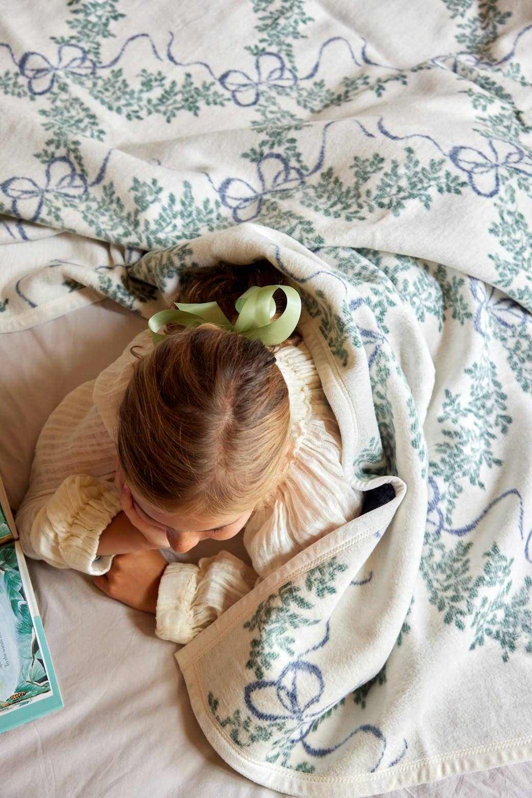 Boxwood Wreaths Blanket: Original