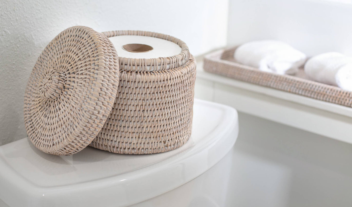 Rattan Round Single Tissue Roll Box: White Wash