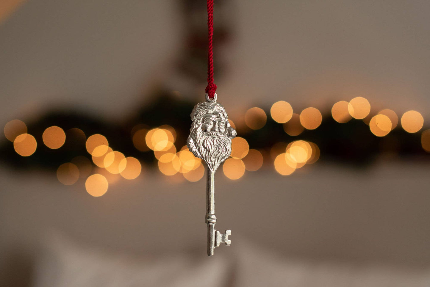 Magical Santa Key Ornament - Christmas Eve Gift for Child: Santa Key and Red Tassel