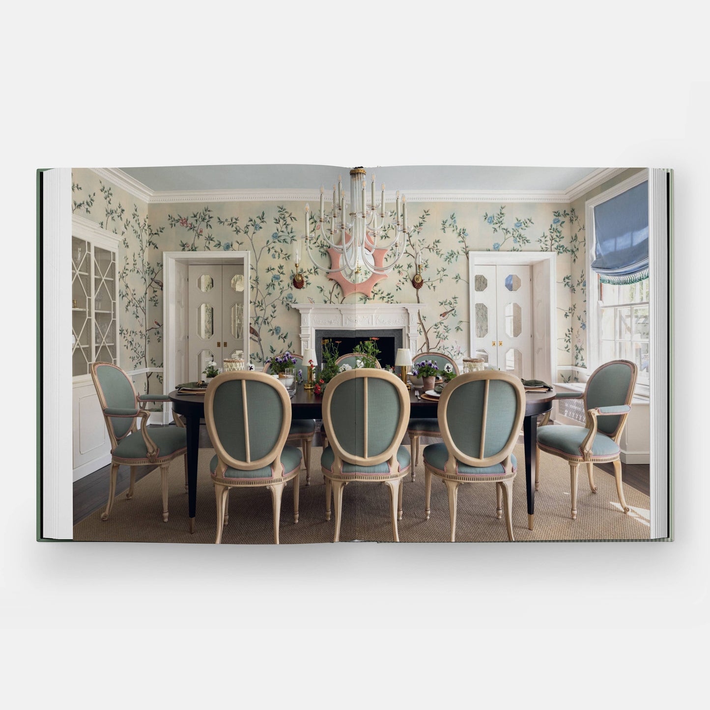 A Welcome Home: Inviting Interiors Book