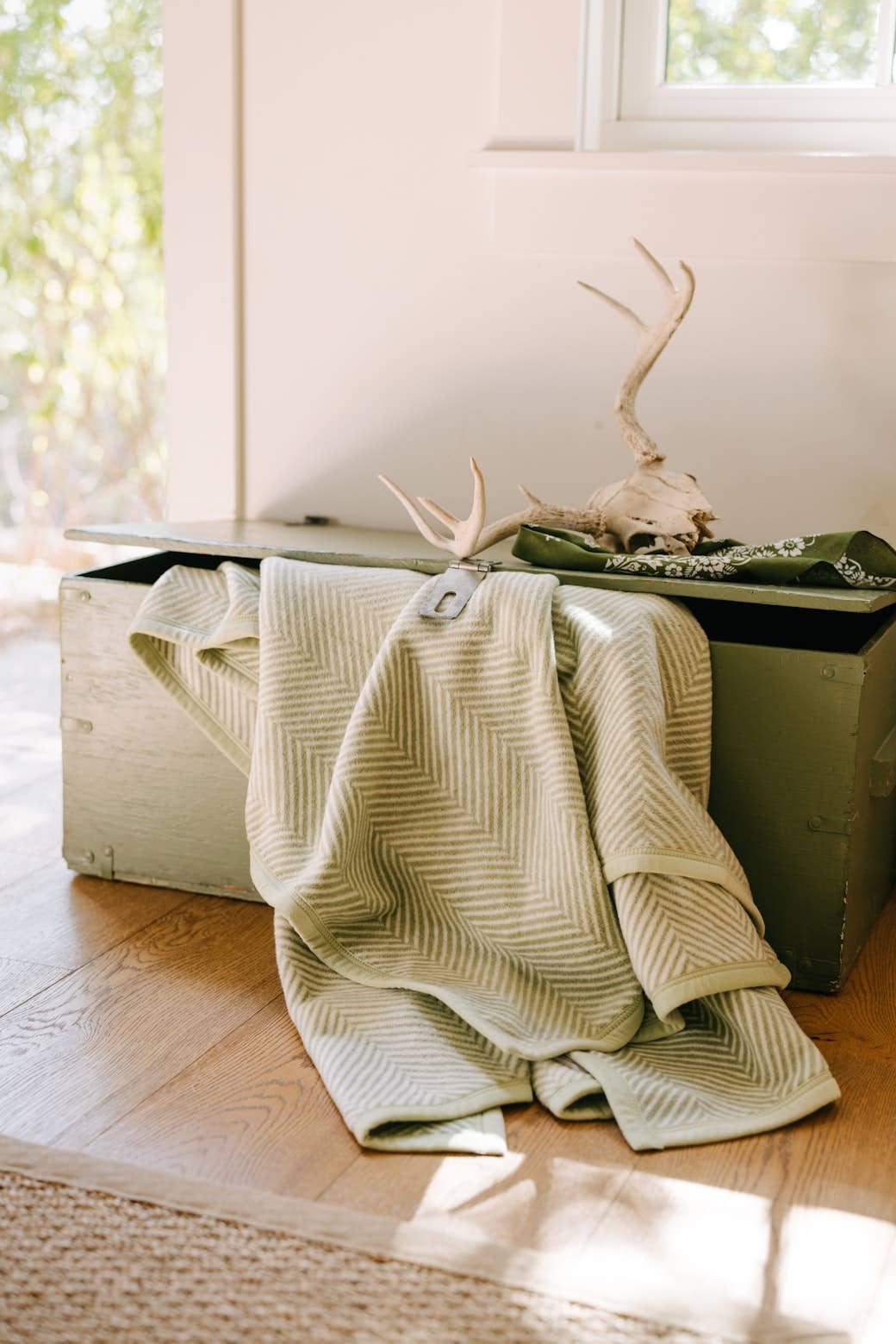 Harborview Herringbone Garden Green Blanket: Original