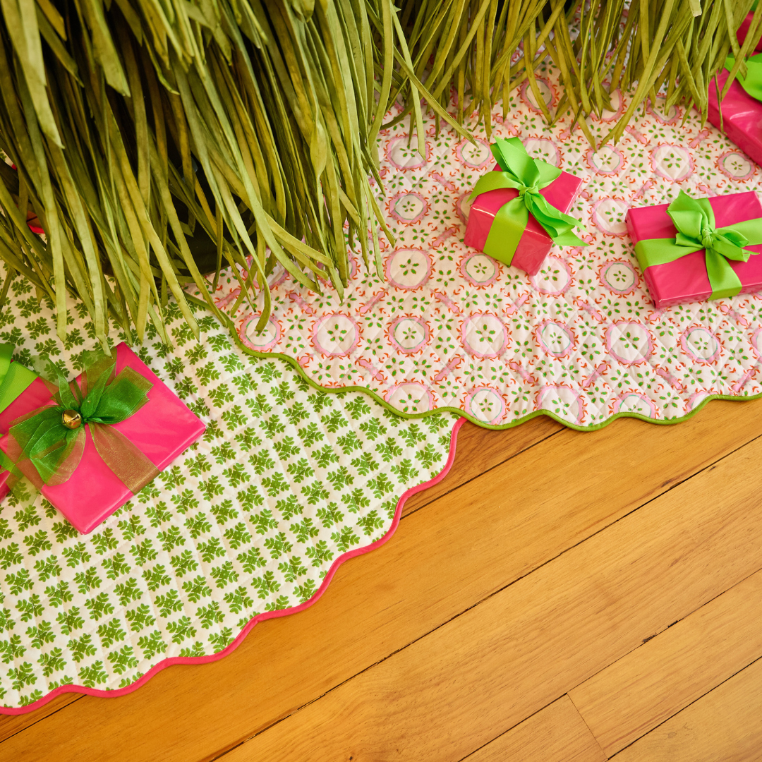 Brushstrokes Green Tree Skirt: One Size