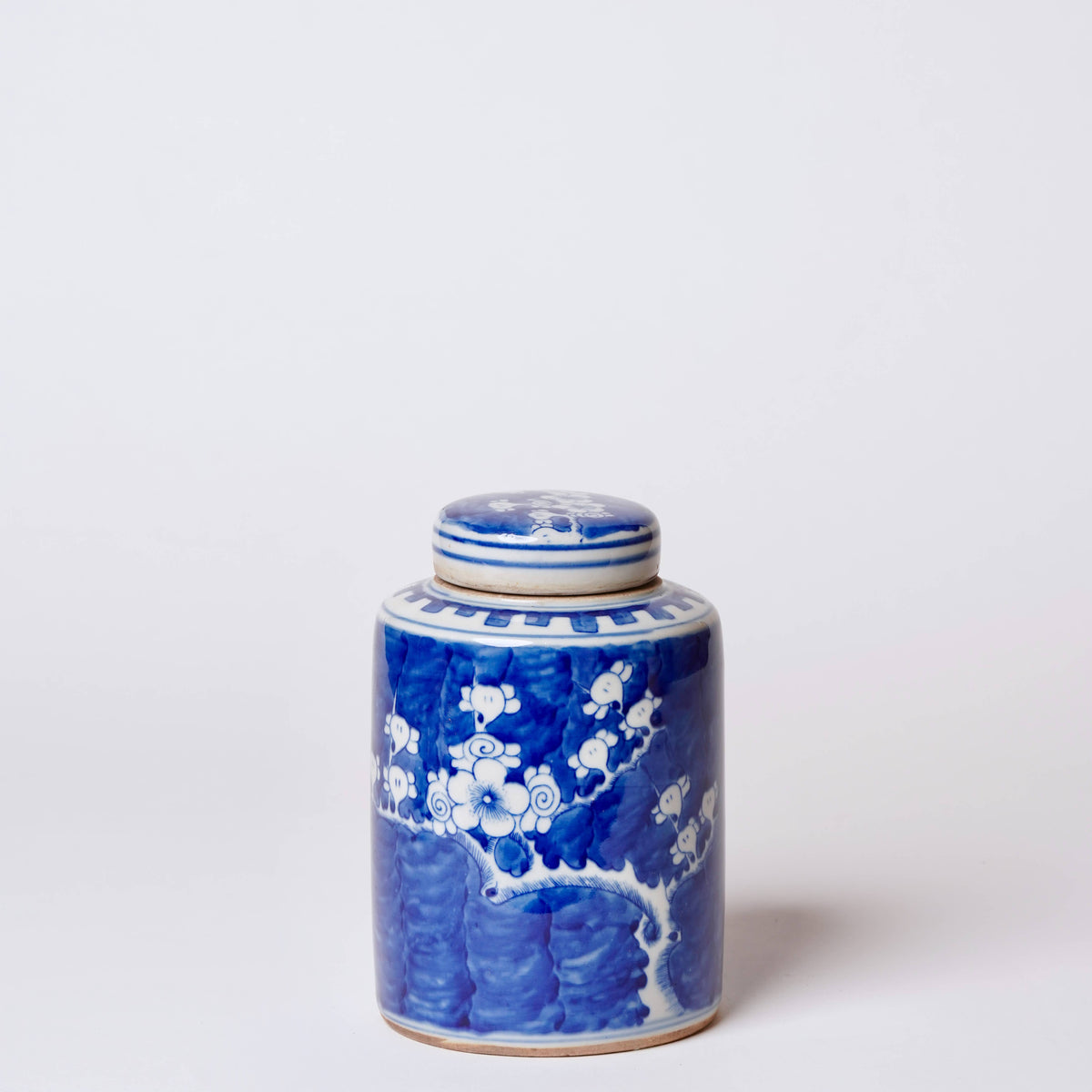 Blue and White Porcelain Plum Blossom Cylinder Caddy