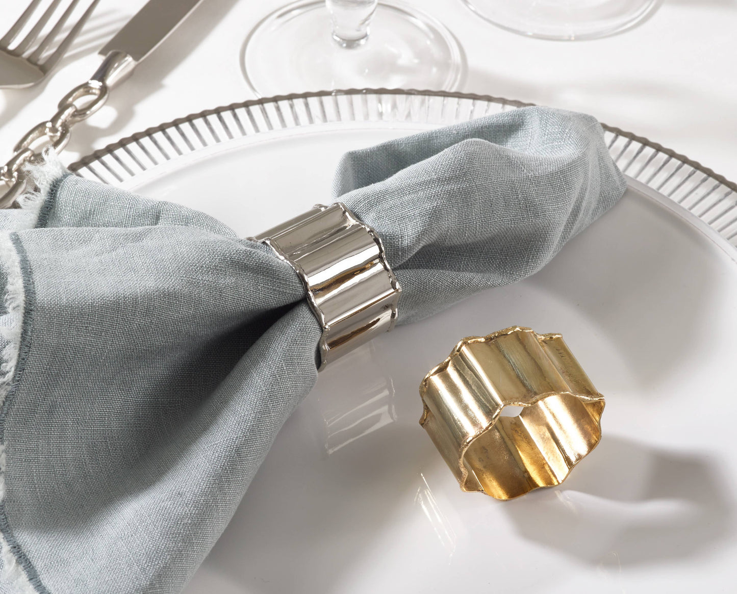Classic Design Napkin Ring: Gold Set of 4