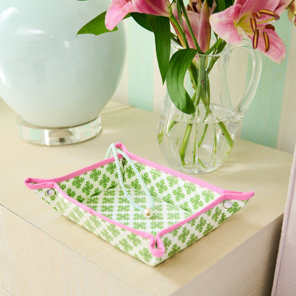 Brushstrokes Green Snap Tray: One Size