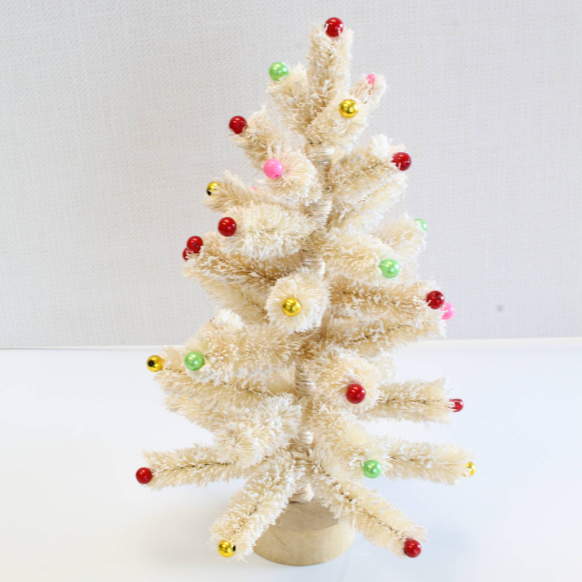 Bottlebrush Christmas Tree w/Bead 10"