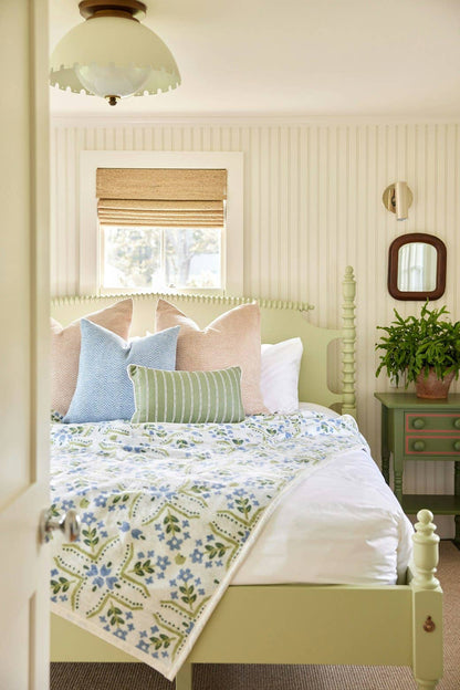 Farmhouse Flowers Blanket: Original