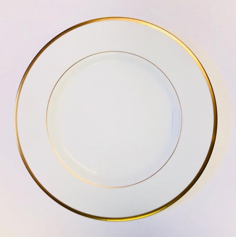 Pickard signature ultra white & gold dinner plate